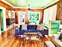 Longhorn Lodge - In the Heart of Central Austin, near U.T the "Drag" - Holiday bungalows