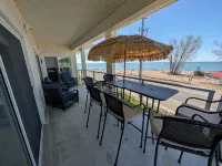 That's the Lake View !3Bed 3Bath - 1 King, 2 Queens82" TV for Evening Movies - Wifi
