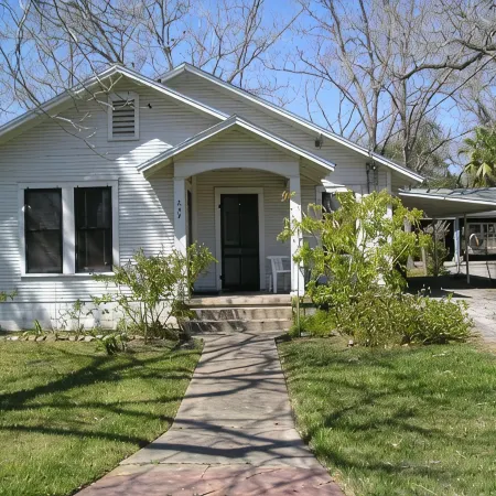 The Barta bungalow in Shiner