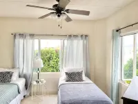 Family-Friendly 3Br Villa Apartment w/ Pool – Steps to Surf & Ocean - Villas