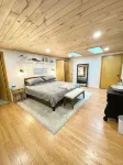 Cozy all season cabin w/ private boathouse & dock! - 부티크