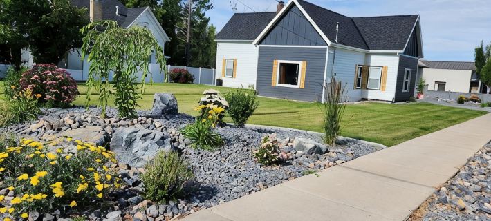 A house in the heart of Logan with shops, restaurants, and experiences near. Hotels in Logan