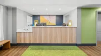 Spark by Hilton Woodbridge - breakfast