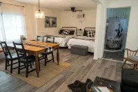 Farmhouse bed and bath with pool and hot tub - 3-Star