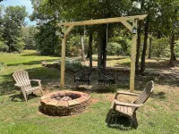 A Still Point Cabin and HOT TUB! Hotéis em Compton