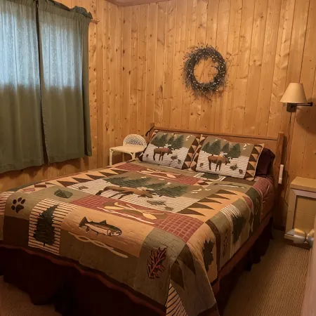 Cozy Cedar Mountain Cabin near lakes and National Parks