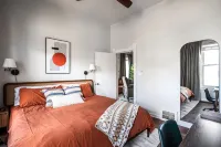NEW! Mid-Century Modern Retreat in Little Italy near CWRU and Cleveland Clinic - Condos