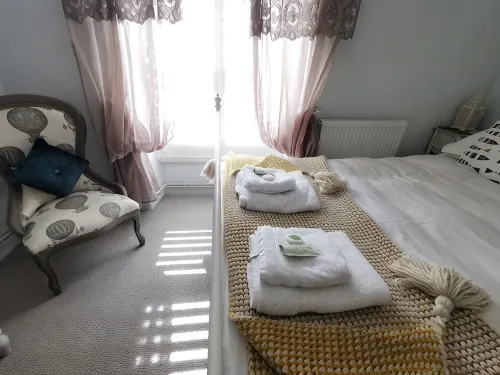 Beautifully presented former Fishermans Cottage and Pet Friendly - บ้านพักหลังเล็ก