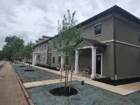 Townhomes at the Falls - 314 F Upper - Buffalo Ave2 Blocks from the Falls!!! - Homestays