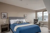 Beautiful Custom Home Centrally Located Near The University of Oregon - Bungalows