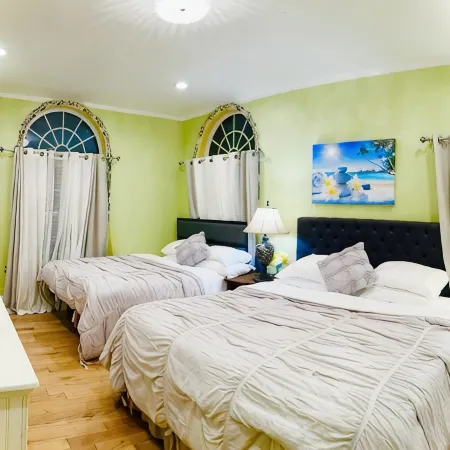 4BR 2BA 7BED WOLLASTONBEACH.NearBOSTON-1