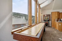 Mountain Home: Hot Tub, Views, Chef's Kitchen, Pet-Friendly. Unforgettable Stay! - 3 stjerner
