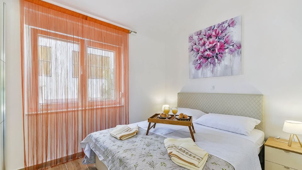 Cascade Villas with Private Garden and Jacuzzi