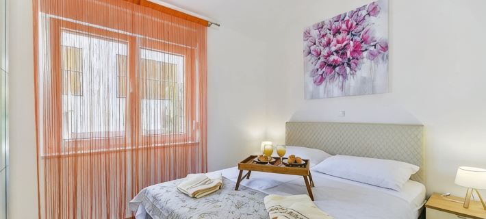 Cascade Villas with Private Garden and Jacuzzi Hotels in Starigrad