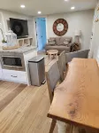 Newly Remodeled 1 Bedroom on River - Apartemen