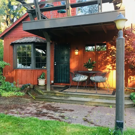 BunkHouse Retreat at Minto-Brown Island Salem Oregon