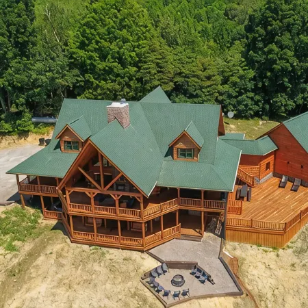 Hocking Hills Laikyns Lodge with Indoor pool- Great View!