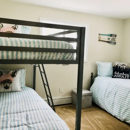 Beautiful 4 Season Lakefront Chalet in the Poconos!
