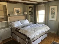 Charming 1870 cape cottage in Litchfield - 4-Star