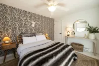Beach, Paddle Boards. Swim - 4-Star