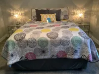 Modern comfort, small town charm. Room for all to visit, rest retreat or create - 3-Sterne
