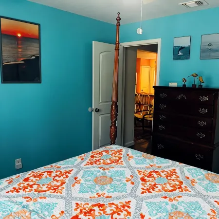 Island Paradise! Enjoy Our Duplex with a Pickleball Court and Basketball Hoop