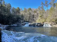Backwoods Waterfall Bliss - Chalets