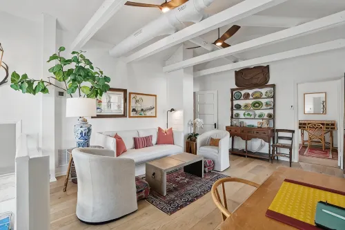 Two Blocks to the Gulf, Boutique Shopping, Arts and Dining in Old Naples. - Condos