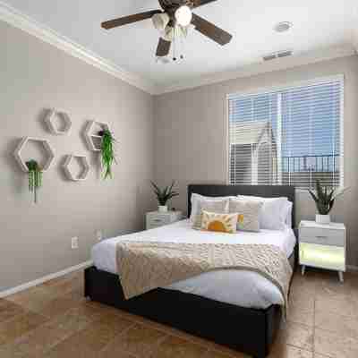 Sunset Paradise in Escondido, CA Rooms