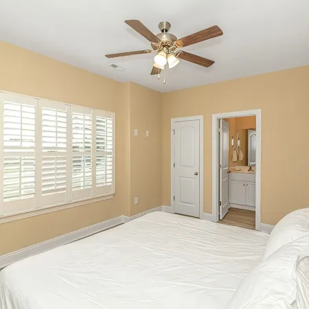 PRIVATE HOT TUB, steps from the beach, boardwalk and many other attractions.