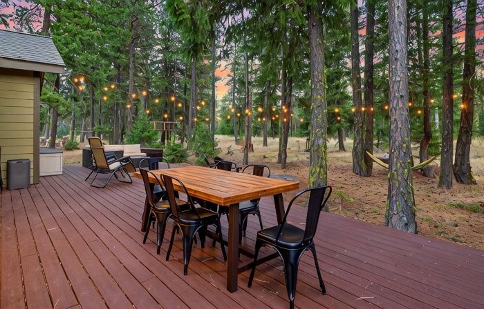 5-star family home with game room, private hot tub, summer pool, near the lake!