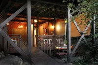 Riverwood Cottage -- Riverfront with Hot Tub, River Access - Wifi