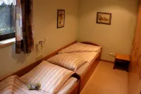 Comfortable apartment high above Dresden at the top of the Elbe valley - Homestays