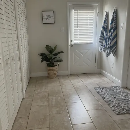 Pure Salt Villa. Lux. Pet Friendly. 3BR 3BA. Sleeps 11.