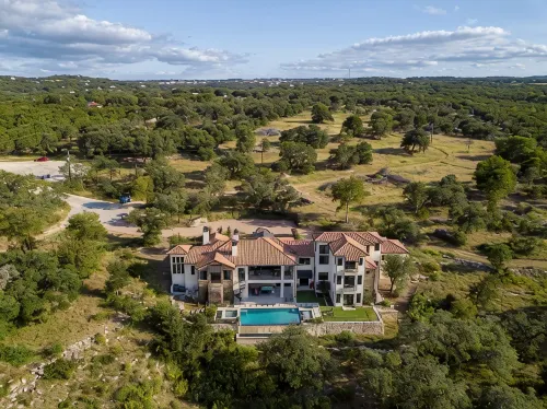 High-end Home on 33 Acres to Roam, Short Drive to Downtown. - 5 tähden