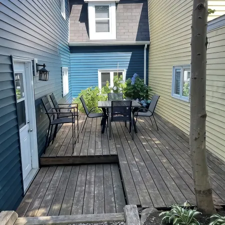 3BR Home in Downtown St. John's w/ free parking, AC