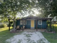 Quiet & Cozy: Close to Galveston Bay & Kemah , Galveston &  NASA Space center - Wifi