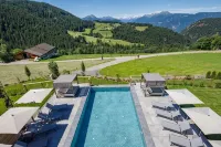 Hotel Avelina - Pools