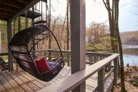Log Cabin on A Lake with Private Dock & Beach! One Hour from NYC! No Pet Fees! - Wifi