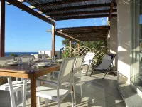 Mini villa with 2 bedrooms, SEA VIEW & A/C - Homestays
