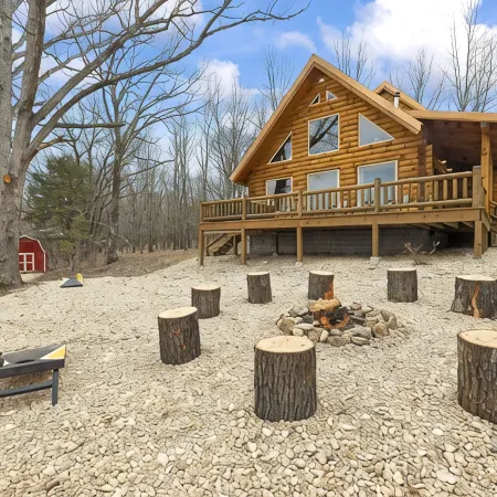Little Cedar Lodge-Amazing Lake and Mountain Views -Hot Tub-Fire Pit