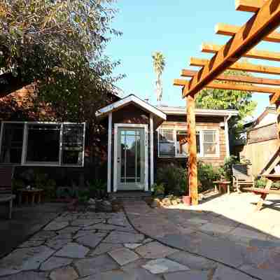 Berkeley Hidden Garden Escape Hotel Exterior
