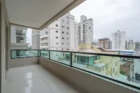Apartments in a Building 650 Meters from Meia Praia Beach - Rgos - Wifi