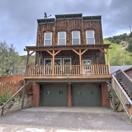 A Glenwood Treasure-super Clean Great-location