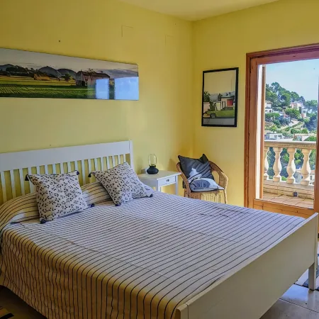 Spacious Villa with Pool, Jacuzzi, Stunningly Situated on the Med