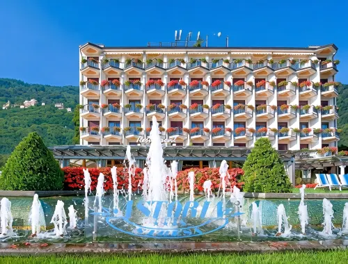 Hotel Astoria - Airport Shuttle