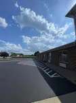 Scotland Neck Inn - parking