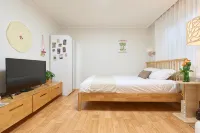 Free Early Check-in｜2 stop to Hongdae｜ Mangwon Market｜Free Parking - Condos