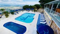 Hotel Giron Campestre - piscina