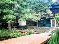 Hilltop Hideaway: Lakefront Cottage in the Smoky Mountains - 4-Star